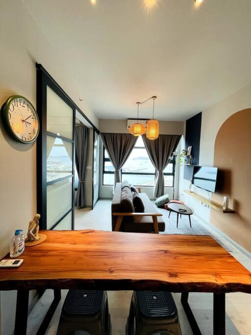 Jesselton Quay - Suite 1 By Staycation Suites Kk Kota Kinabalu Esterno foto