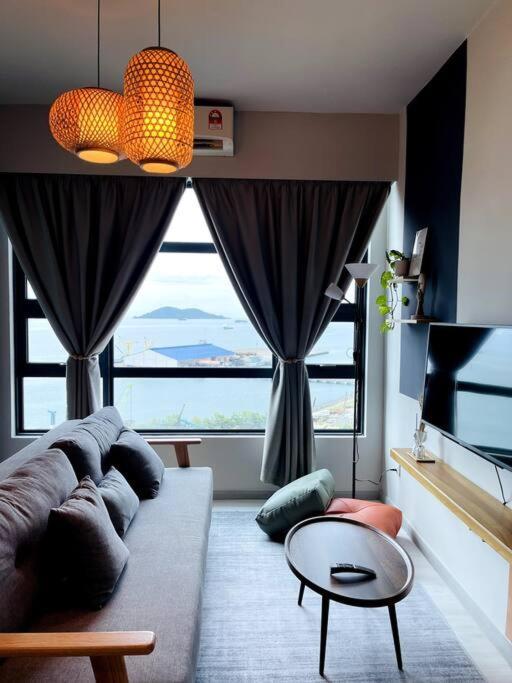 Jesselton Quay - Suite 1 By Staycation Suites Kk Kota Kinabalu Esterno foto
